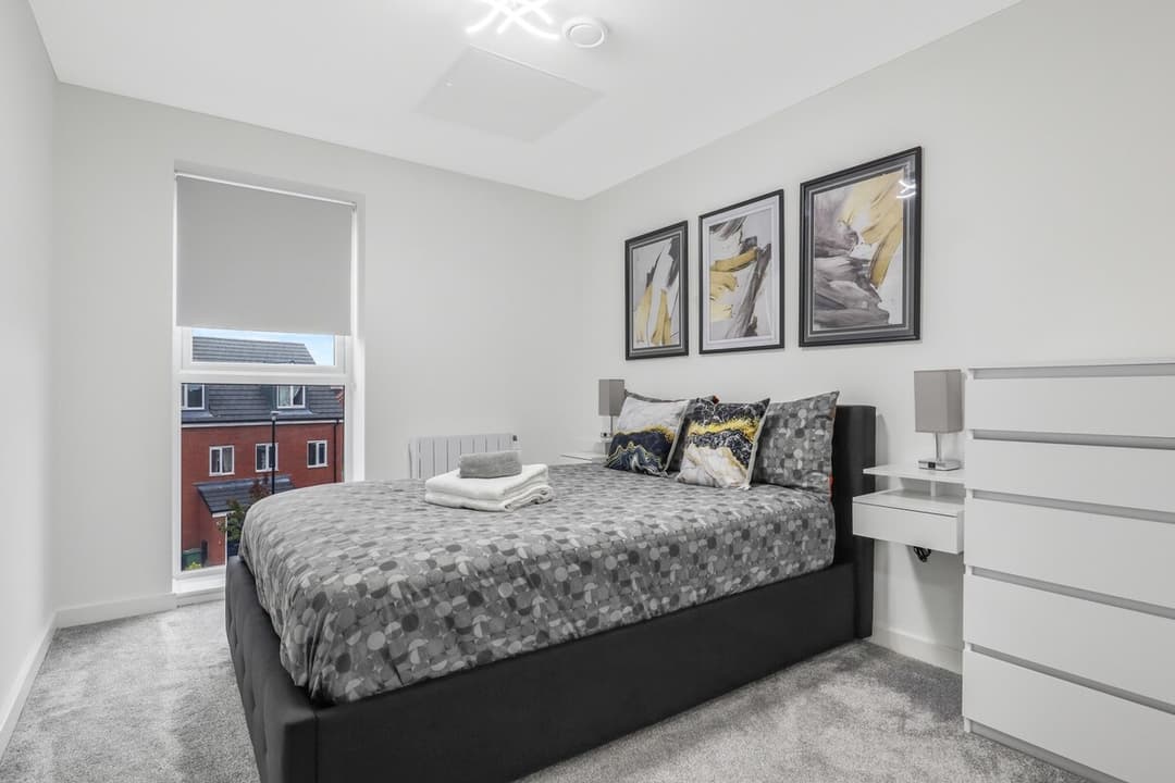 Contractor Ready Apt • Free Parking • Fast Wi-Fi - View 6