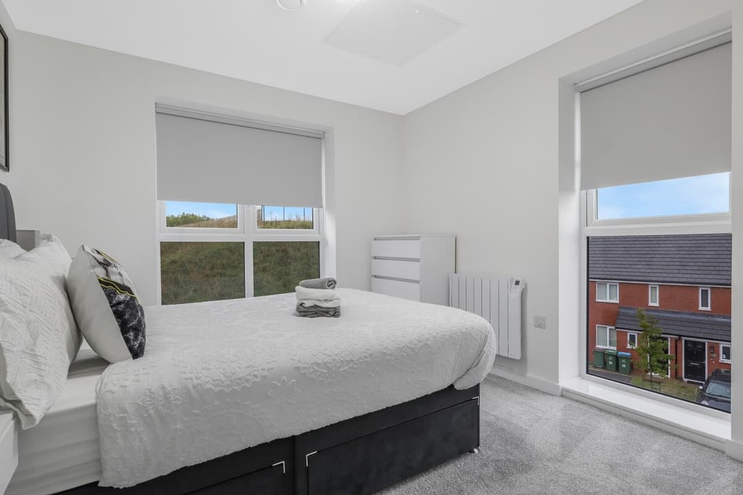Contractor Ready Apt • Free Parking • Fast Wi-Fi - View 8