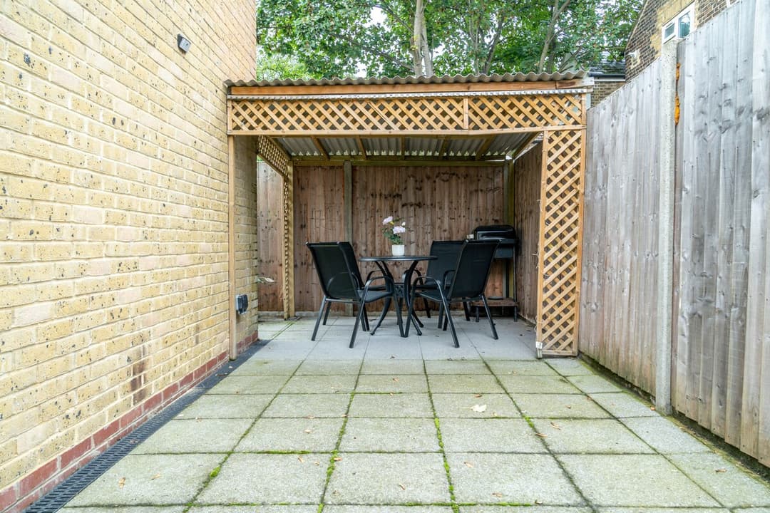 London 3BR Home 2 mins Tottenham Stadium Park Free - View 12