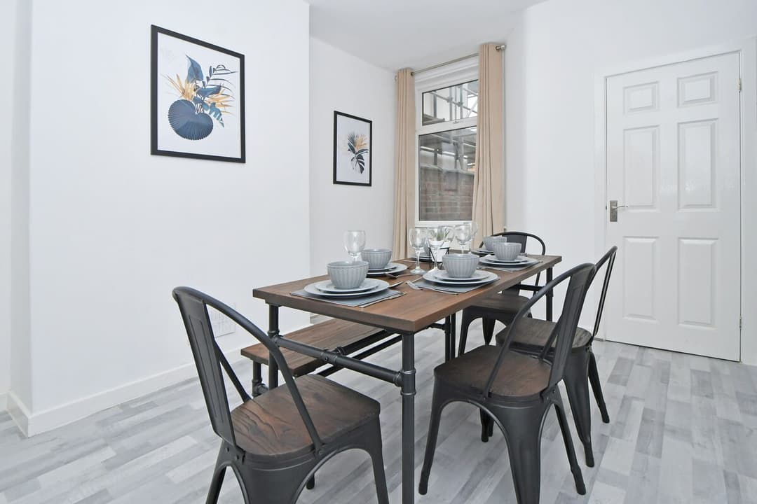 Entire 3 Bedroom Modern Home In Cheshire East - View 29