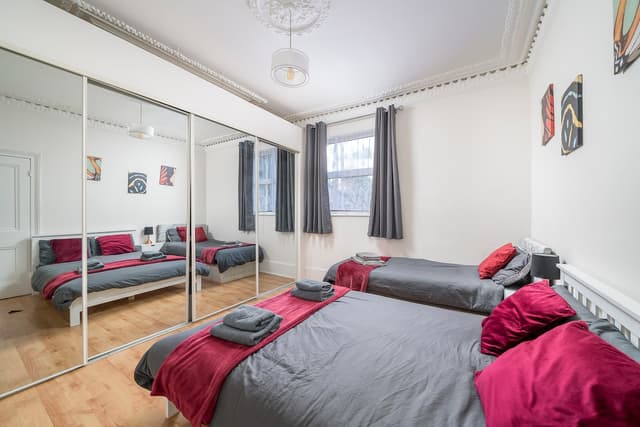 London 2-Bed Flat | Wood Green | Permit Parking - View 2