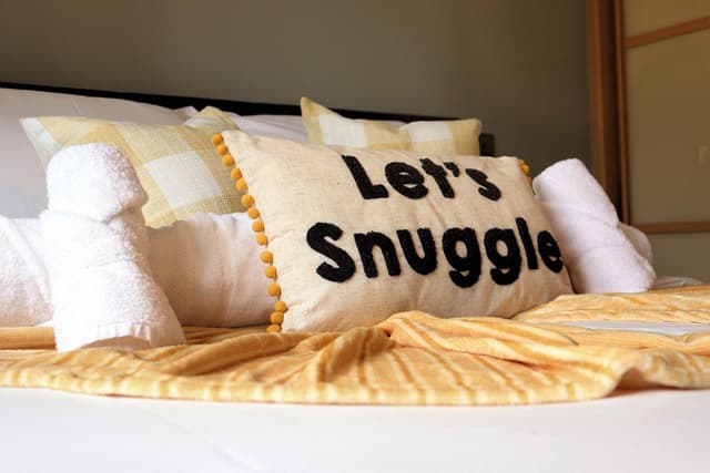 Luxury 3BR House Parking Fast WiFi Heathrow - View 1