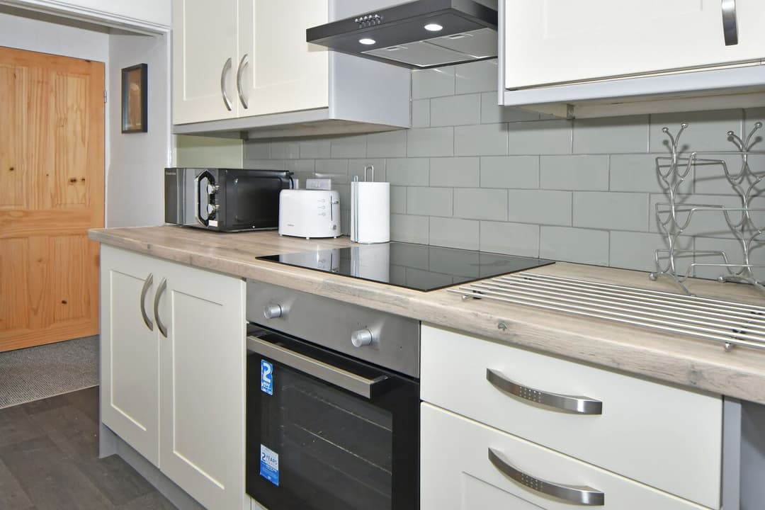 Entire 3 Bedroom 2 Bathroom House In Crewe, Cheshire East - View 27