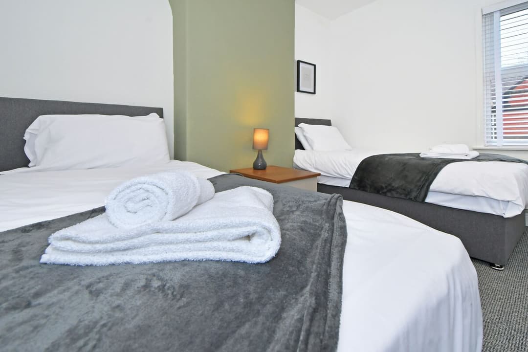 Entire 3 Bedroom 2 Bathroom House In Crewe, Cheshire East - View 30