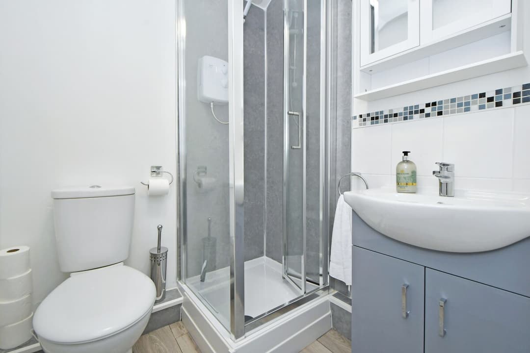 Entire 3 Bedroom 2 Bathroom House In Crewe, Cheshire East - View 35
