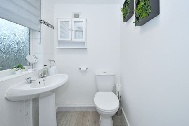 Entire 3 Bedroom 2 Bathroom House In Crewe, Cheshire East - View 2