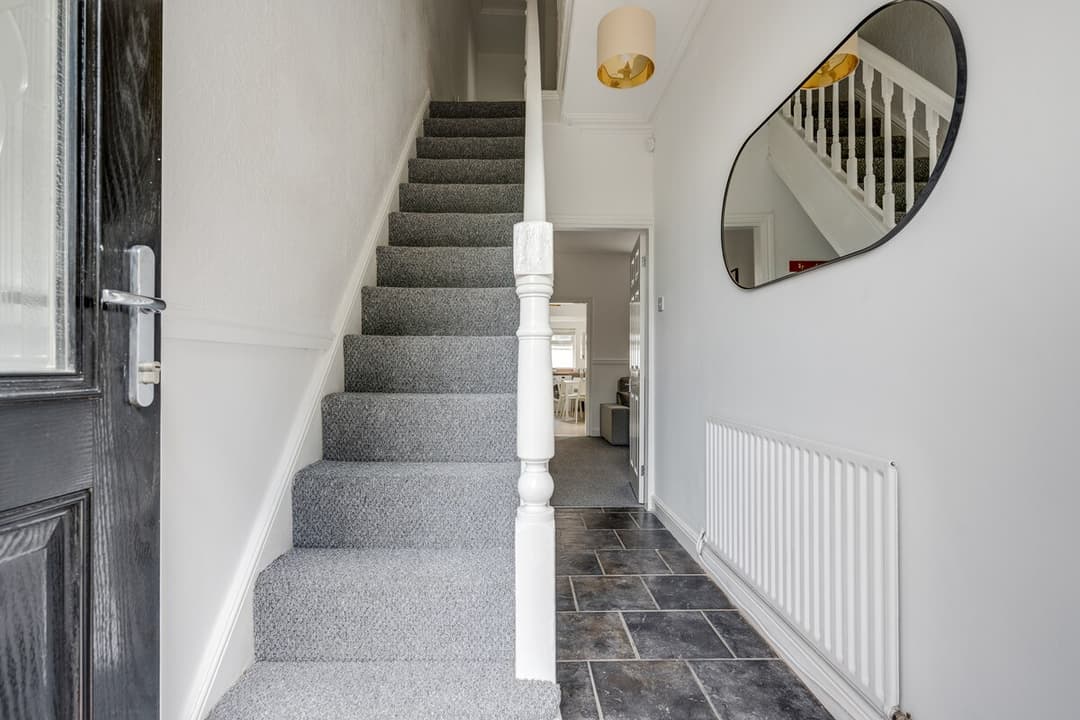 Entire 3 Modern Bedroom Home In Cheshire East| Ideal For Contractors - View 12