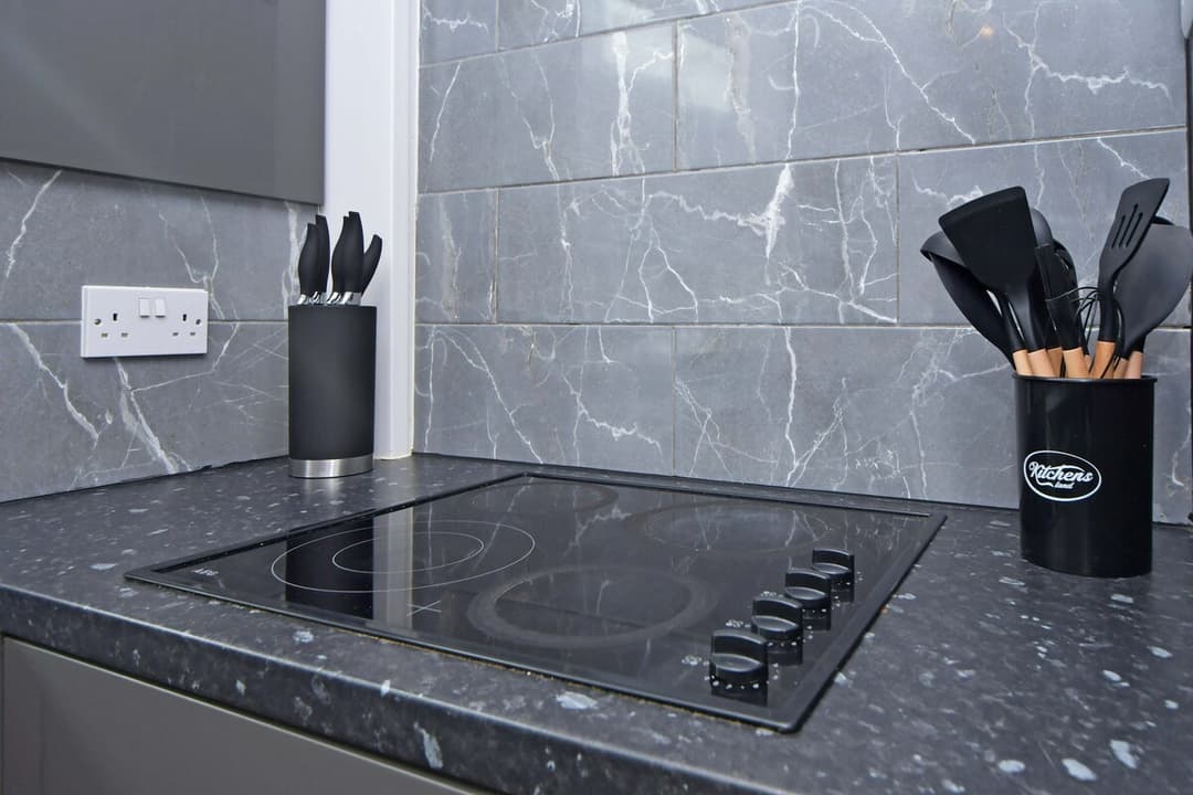 Spacious 3 Bedroom Modern House In Cheshire East - View 16