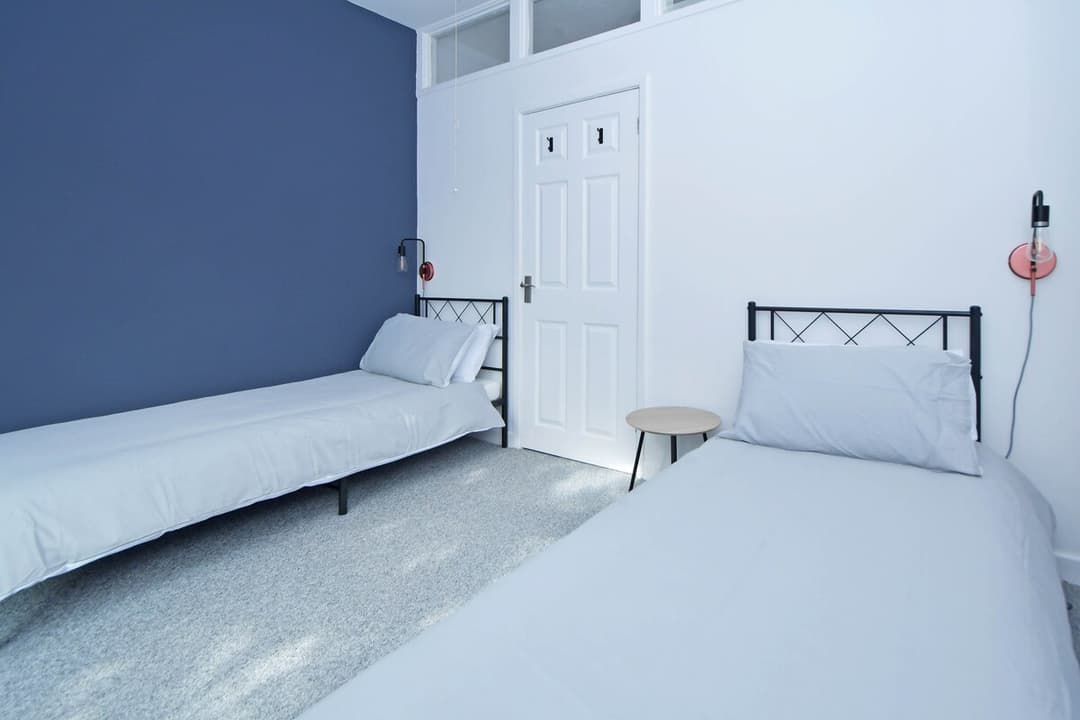 Spacious 3 Bedroom Modern House In Cheshire East - View 31