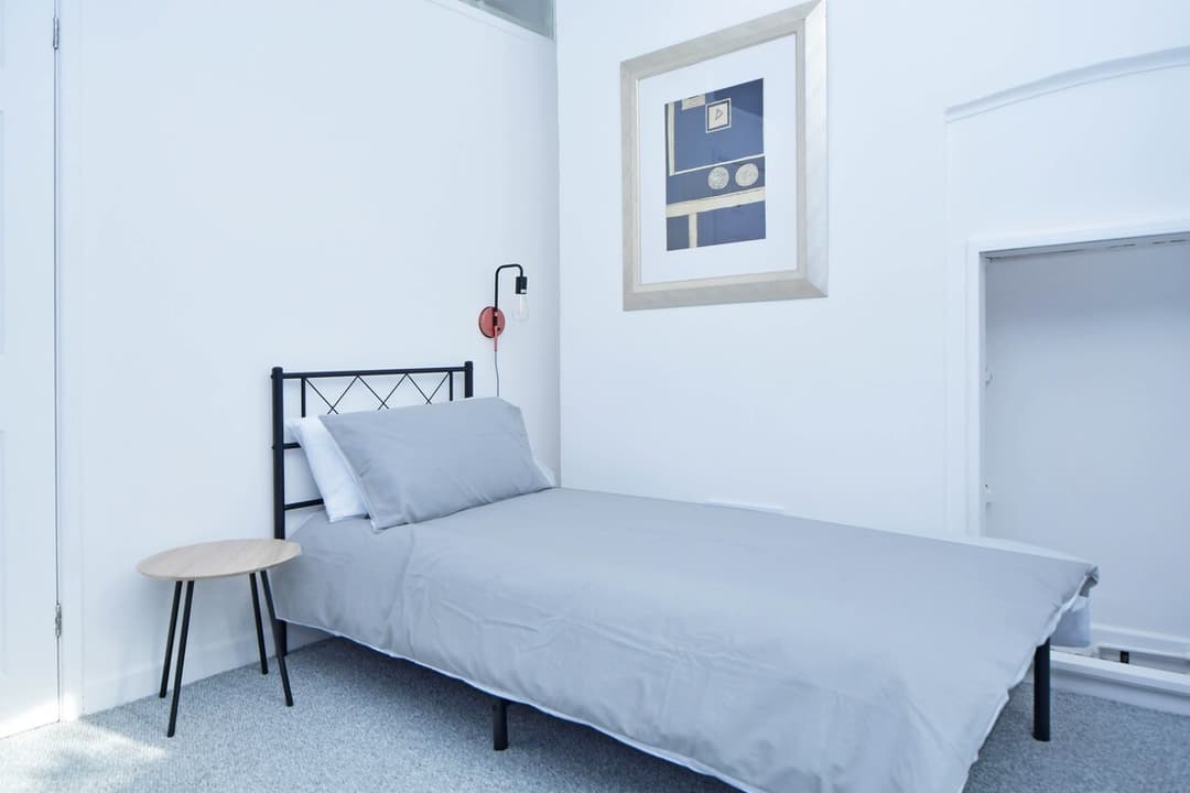 Spacious 3 Bedroom Modern House In Cheshire East - View 44