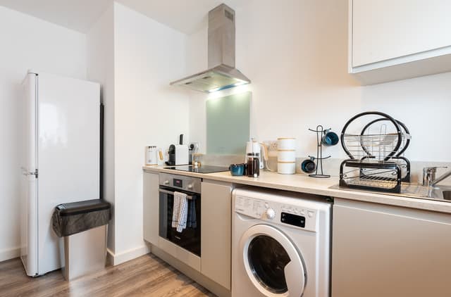Stylish 1 Bed Flat - Harrogate Centre, Parking Nearby - View 4