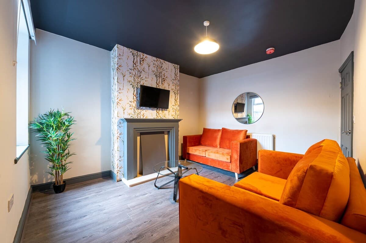 Warm And Cozy 4 Bedroom Home In Crewe
