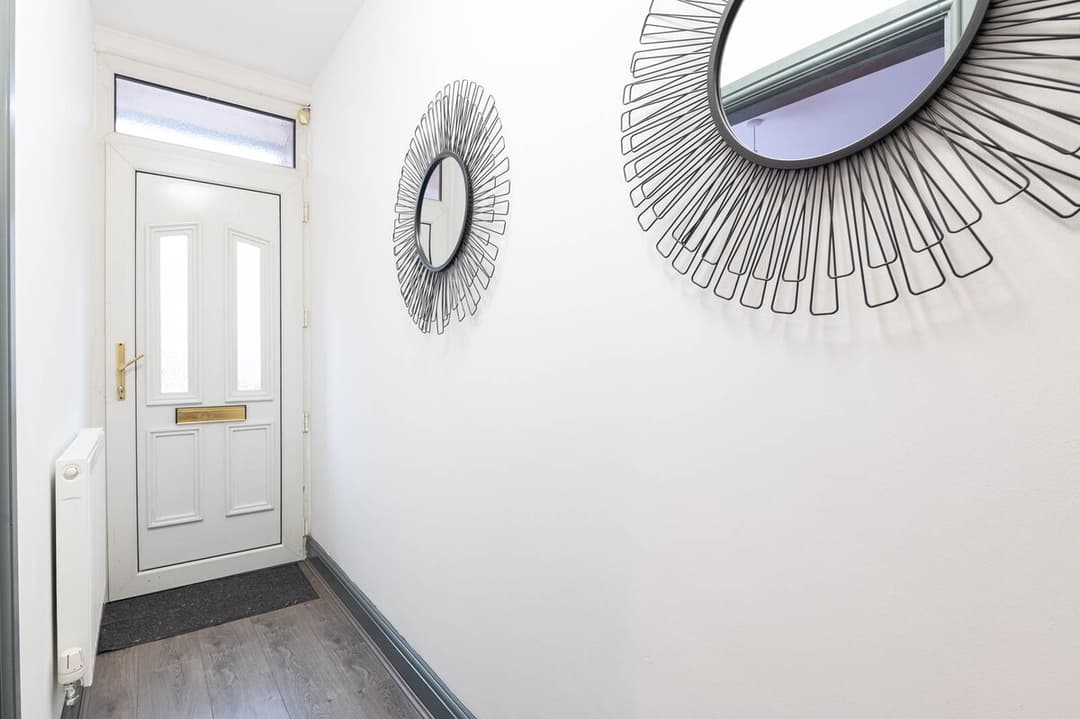 Warm And Cozy 4 Bedroom Home In Crewe - View 7