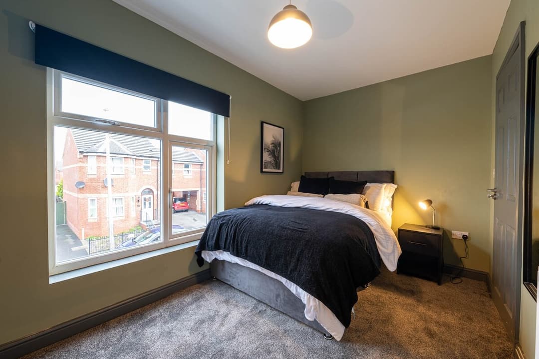 Warm And Cozy 4 Bedroom Home In Crewe - View 11