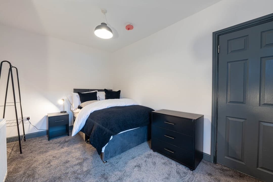 Warm And Cozy 4 Bedroom Home In Crewe - View 18