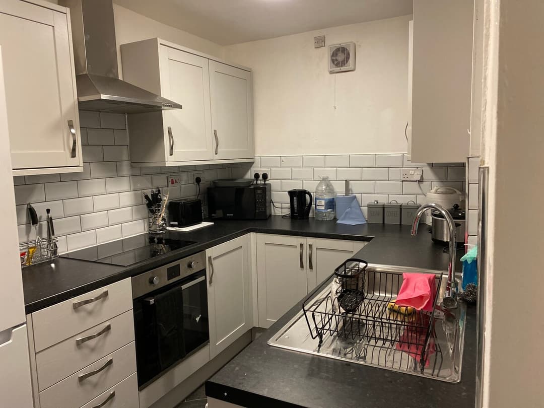 2 Bed House | Ideal for Relocation | Garden | Wifi - View 5