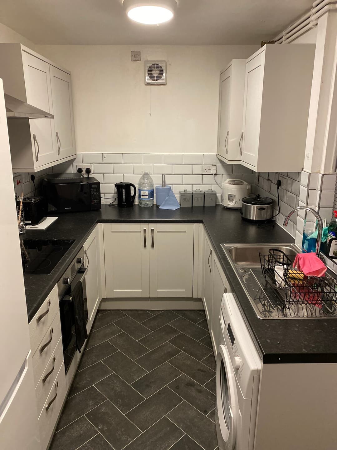 2 Bed House | Ideal for Relocation | Garden | Wifi - View 6