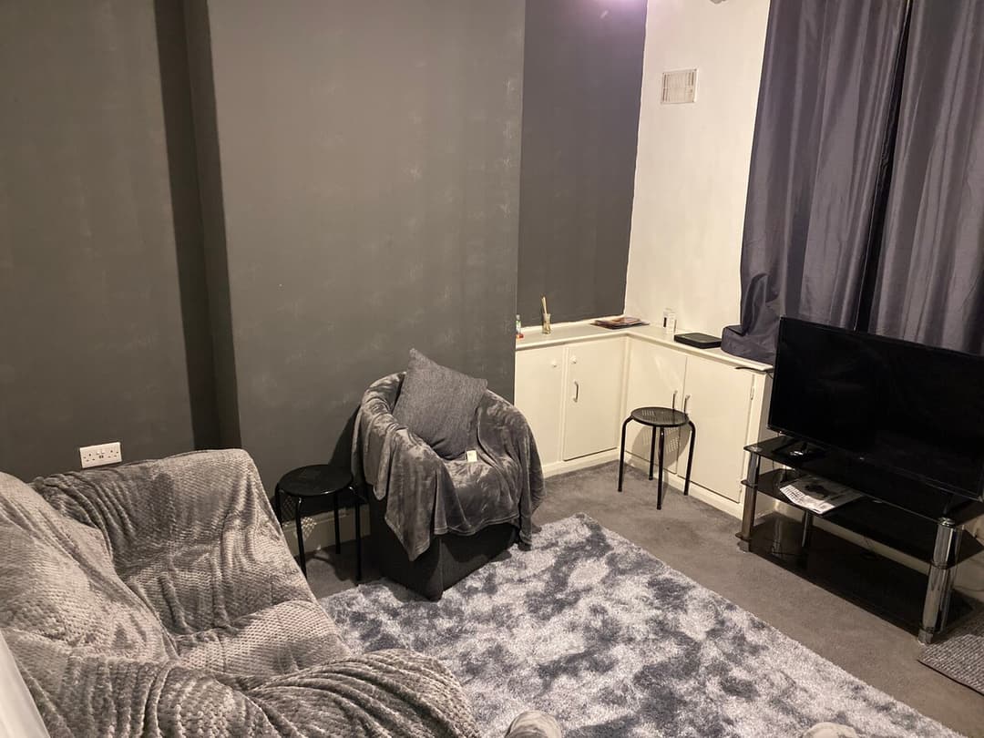2 Bed House | Ideal for Relocation | Garden | Wifi - View 10