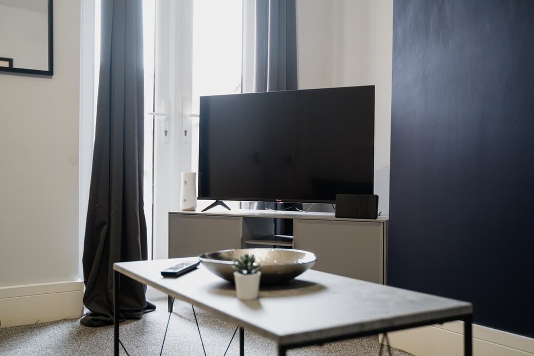 Modern 4 Bedroom House In Crewe | Ideal For Contractors - View 23