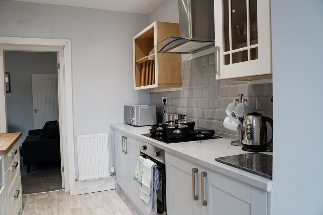 Modern 4 Bedroom House In Crewe | Ideal For Contractors - View 27