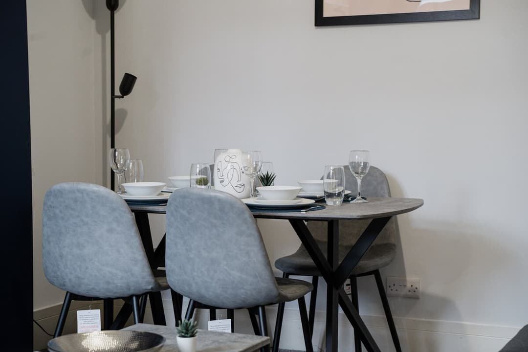 Modern 4 Bedroom House In Crewe | Ideal For Contractors - View 53