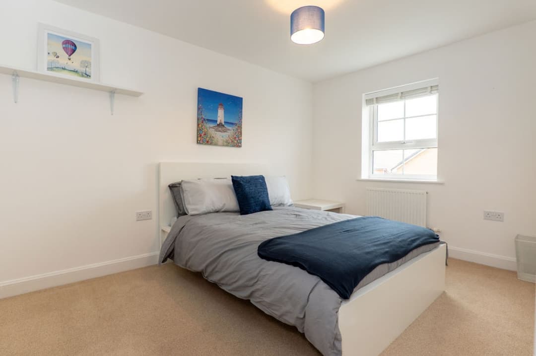  Marston 4 Bedroom House | 2.5 Baths (free Parking) - View 4