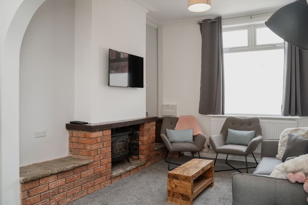 Entire 3 Bedroom Home In Crewe - View 38