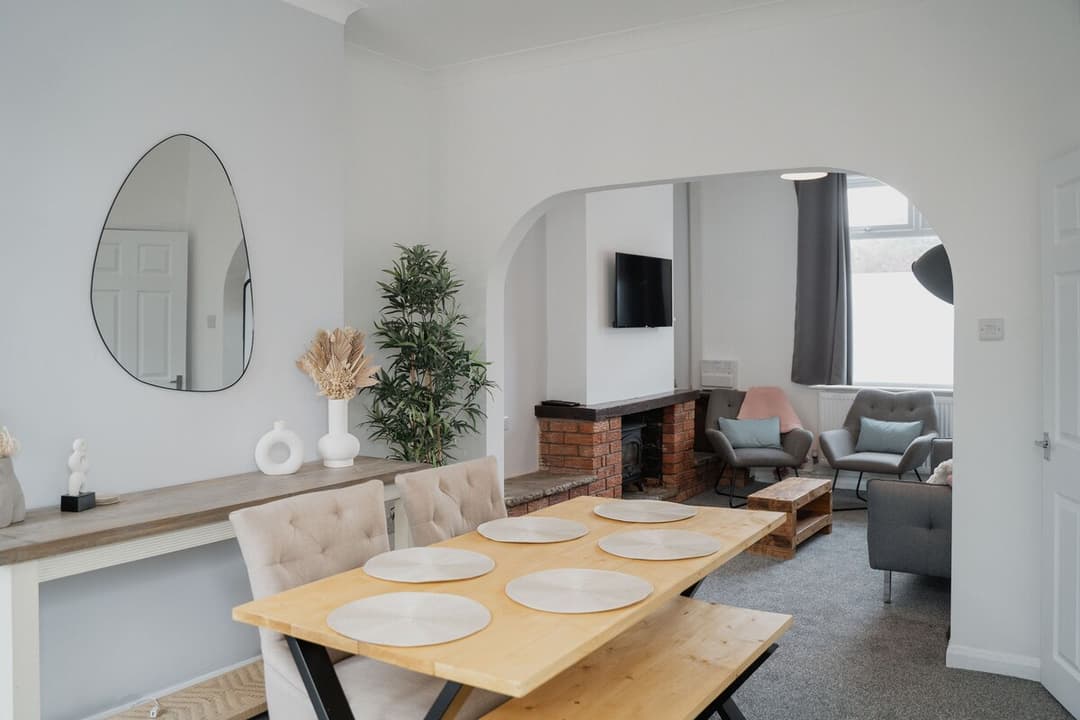 Entire 3 Bedroom Home In Crewe - View 19