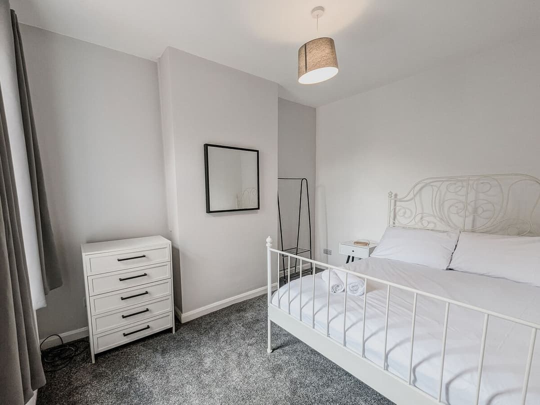 Entire 3 Bedroom Home In Crewe - View 17