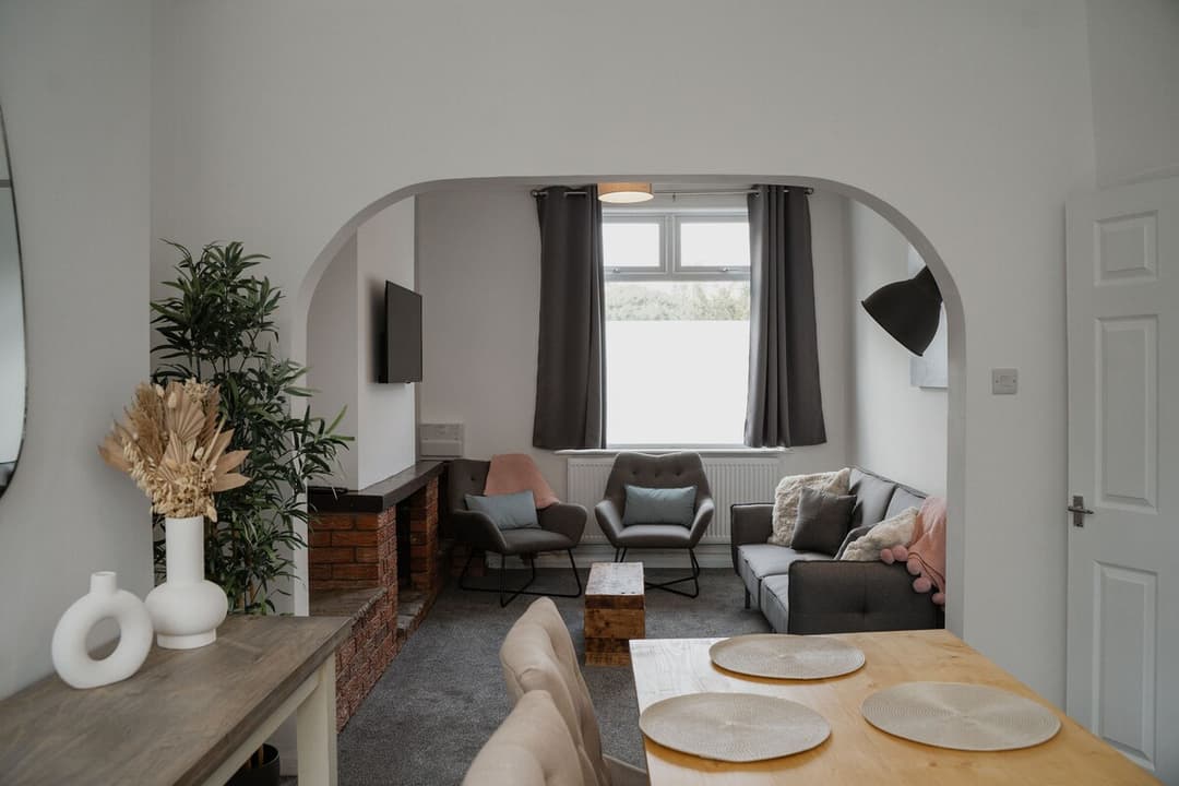 Entire 3 Bedroom Home In Crewe - View 18