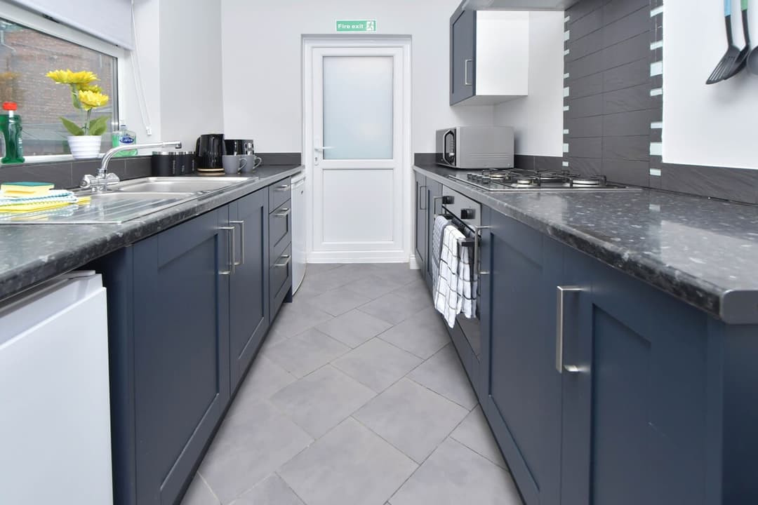 Spacious 2 Bedroom Modern Home In Crewe - View 20