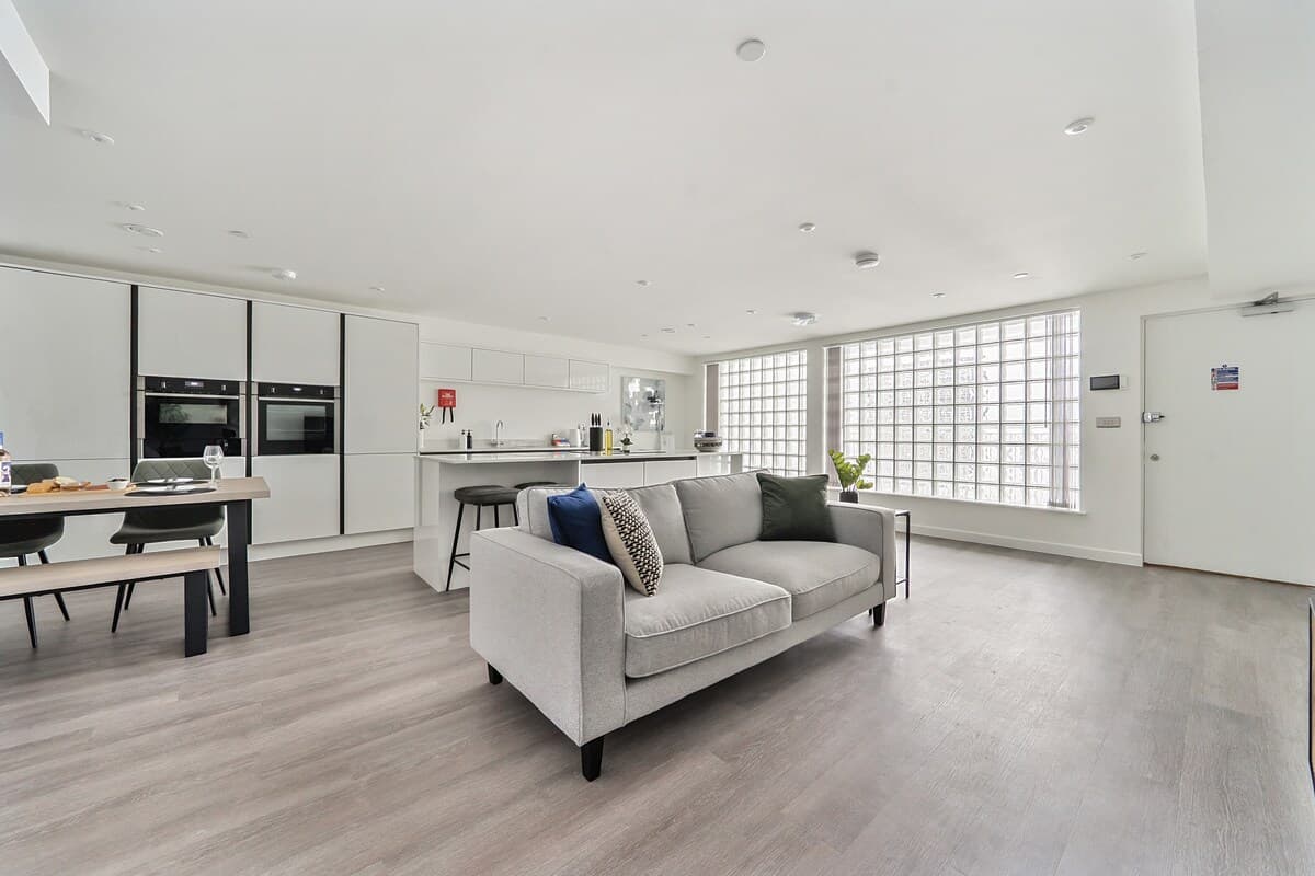 2 Bed 2 Bath | Harbour Apartment with Gym