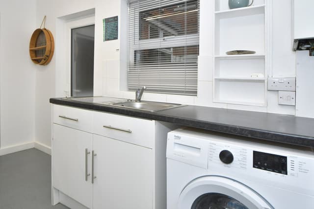 Entire 4 Bedroom 2 Bathroom House In Crewe - View 2