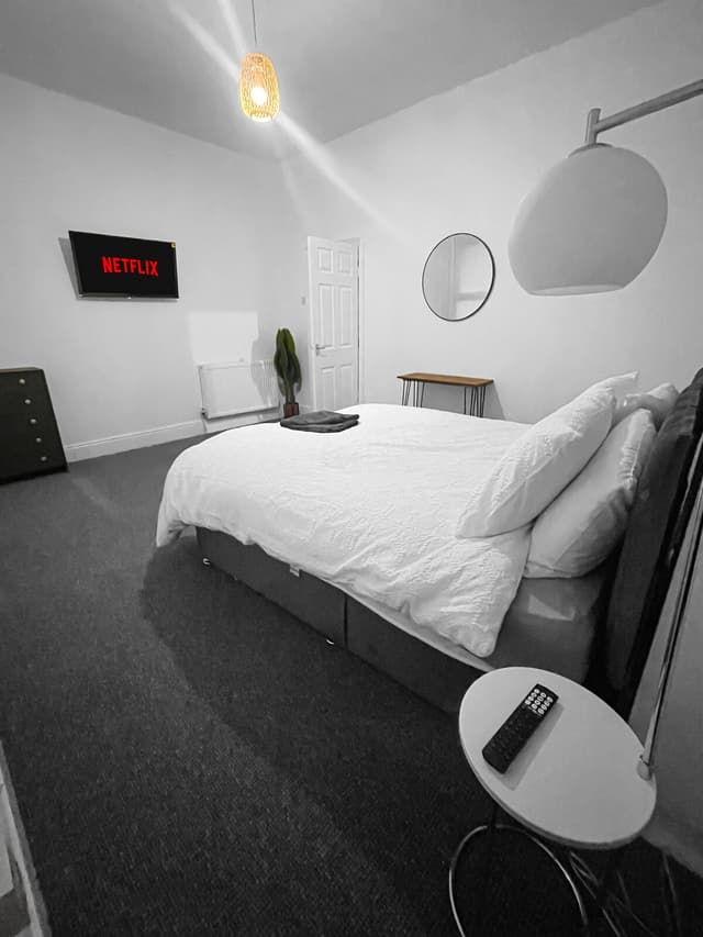 4 Br Ideal For Contractors |parking|wifi|snookertable  - View 4