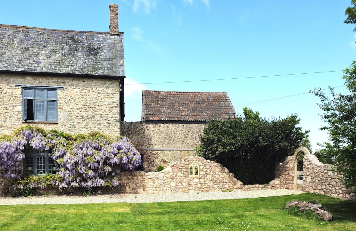 Luxury Retreat, Children and dogs too