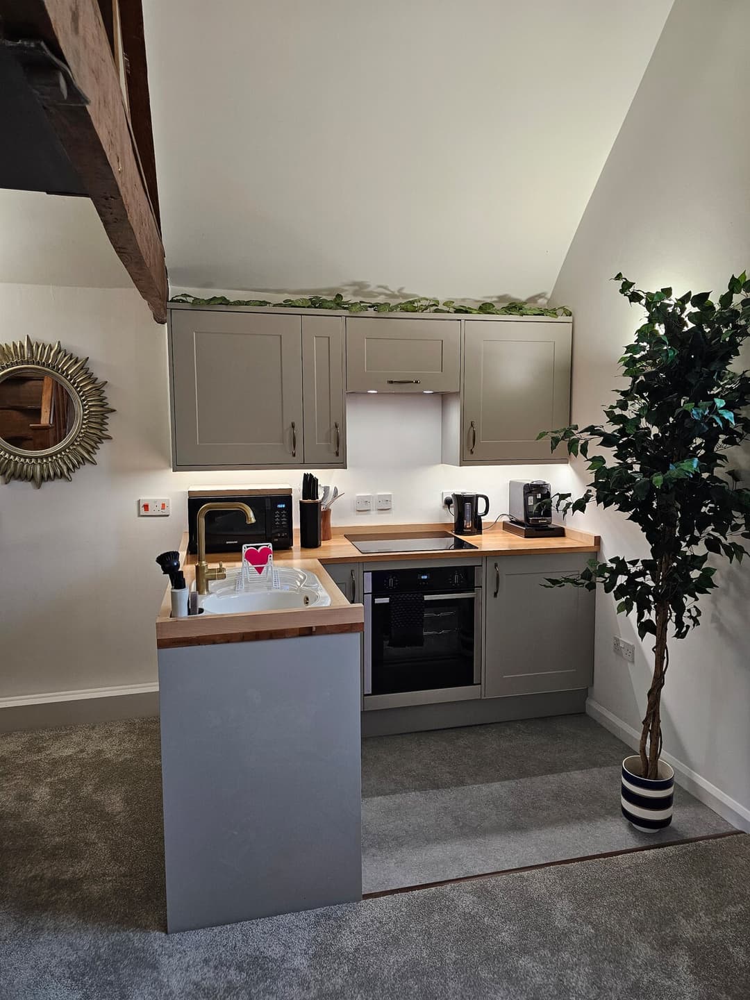 Luxury Retreat, Children and dogs too - View 10