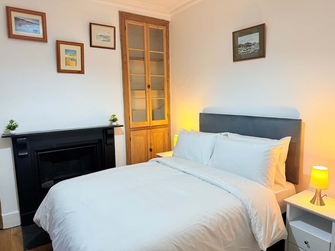 Free Parking, Fast Wi-fi, Self Check In House Near City Centre - View 6