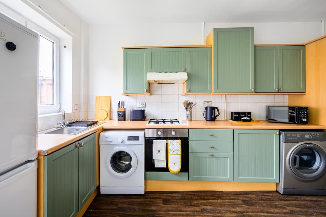 3 Bedroom - Free Parking Near Old Trafford/ Centre - View 6