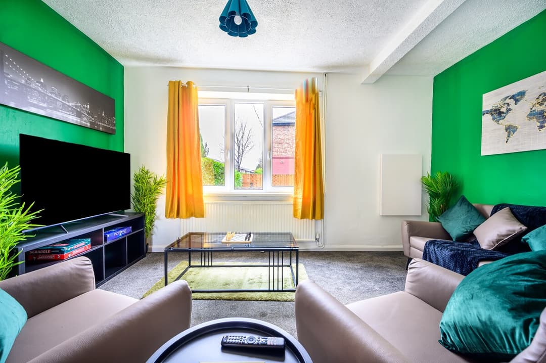 3 Bedroom - Free Parking Near Old Trafford/ Centre - View 7