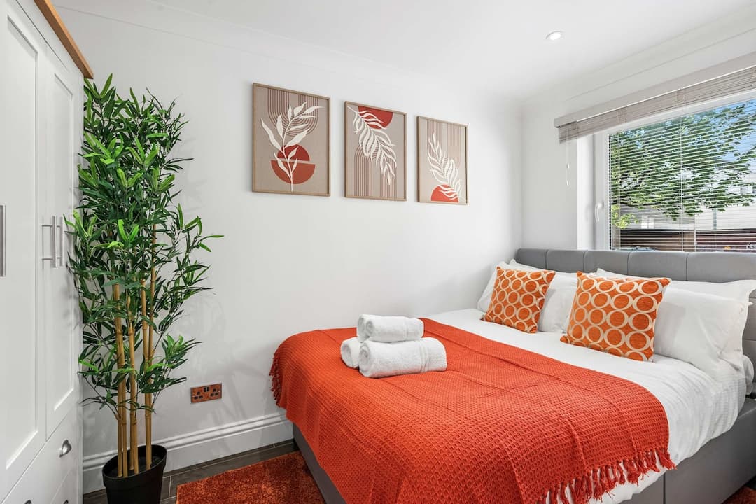 Brighton Seaside Apartment: Style Comfort Location - View 7