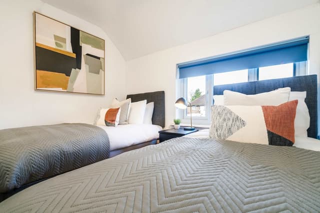 3 BDR House–Contractors–Free Parking–London 30mins - View 3