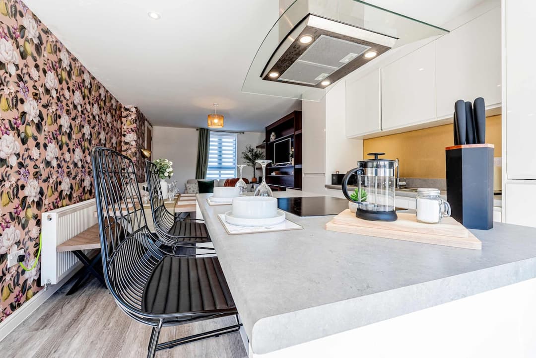Spacious 5-bed Home With Easy Manchester Access - View 5