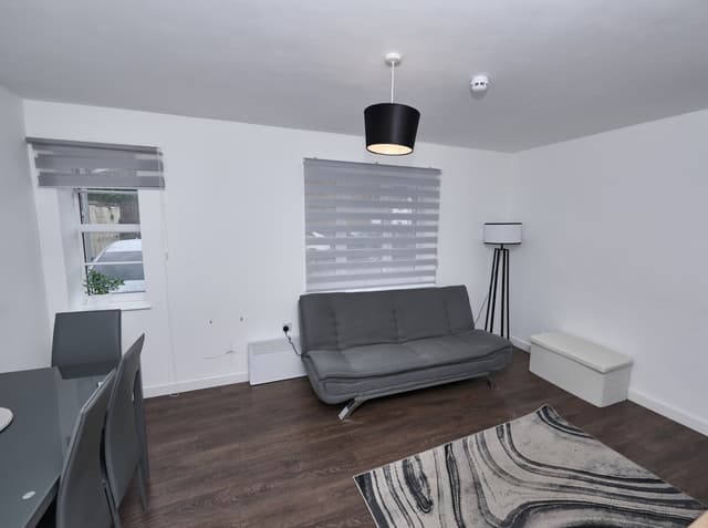 Apartment in Buckinghamshire with Secured Parking - View 3