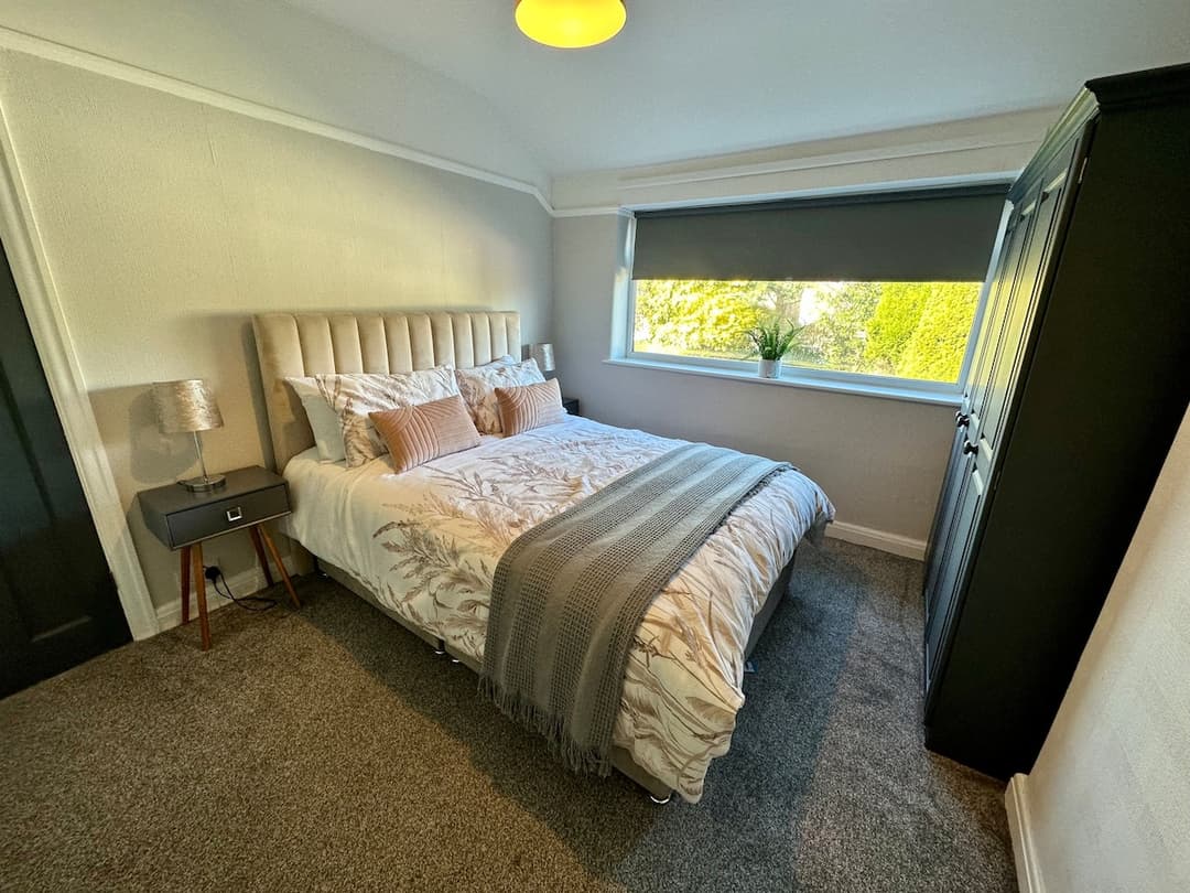 Family-Friendly 3BR  | Garden + Double Driveway - View 8