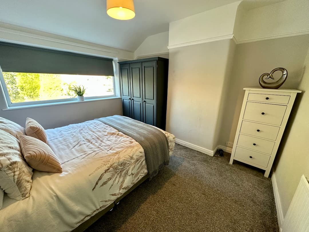 Family-Friendly 3BR  | Garden + Double Driveway - View 10