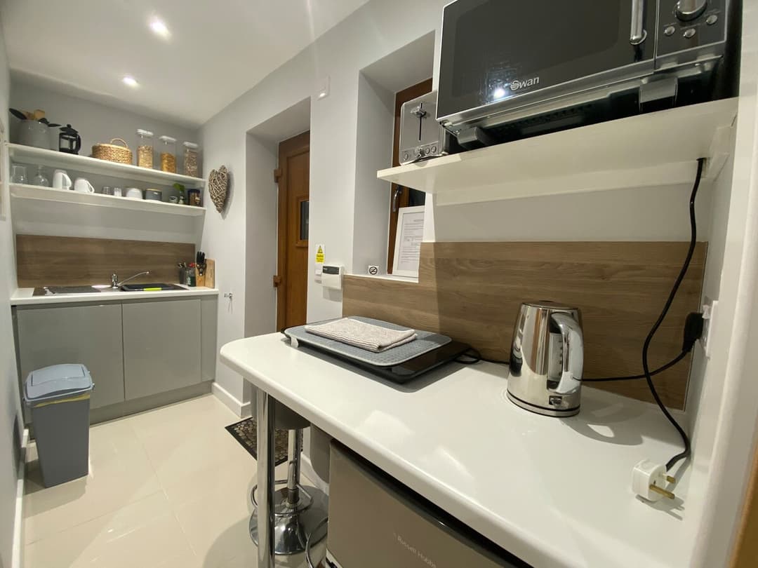 Self-contained studio & Breakfast in Holmfirth - View 5