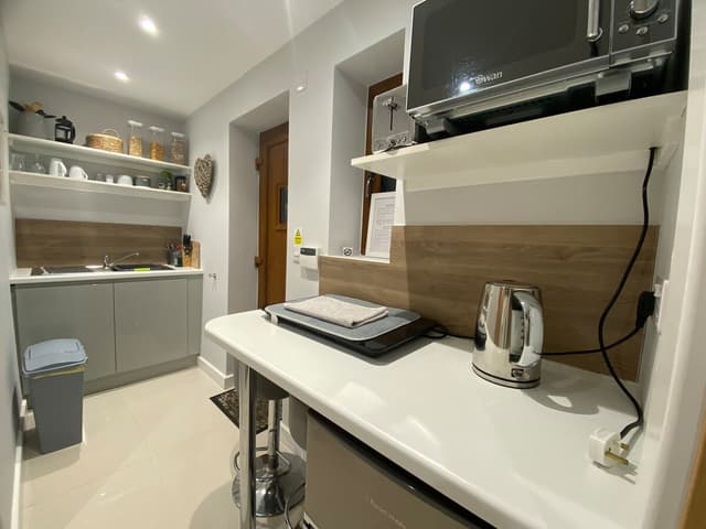 Self-contained studio & Breakfast in Holmfirth - View 4