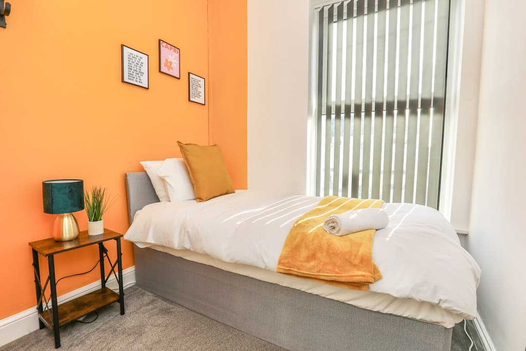 Spacious and Comfy 4 Bedroom House, Parking, Wifi - View 6