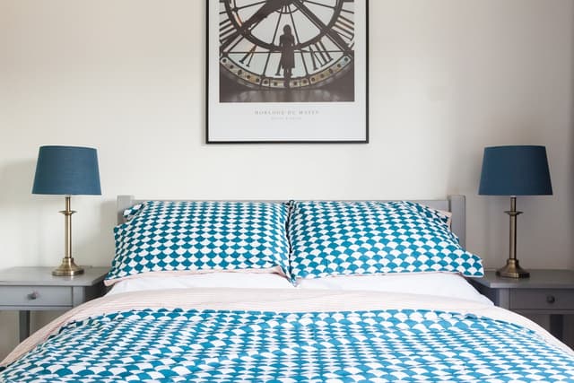 Large Balcony, 2 Bedroom, 2 Bathroom Apartment | Wycombe - View 2