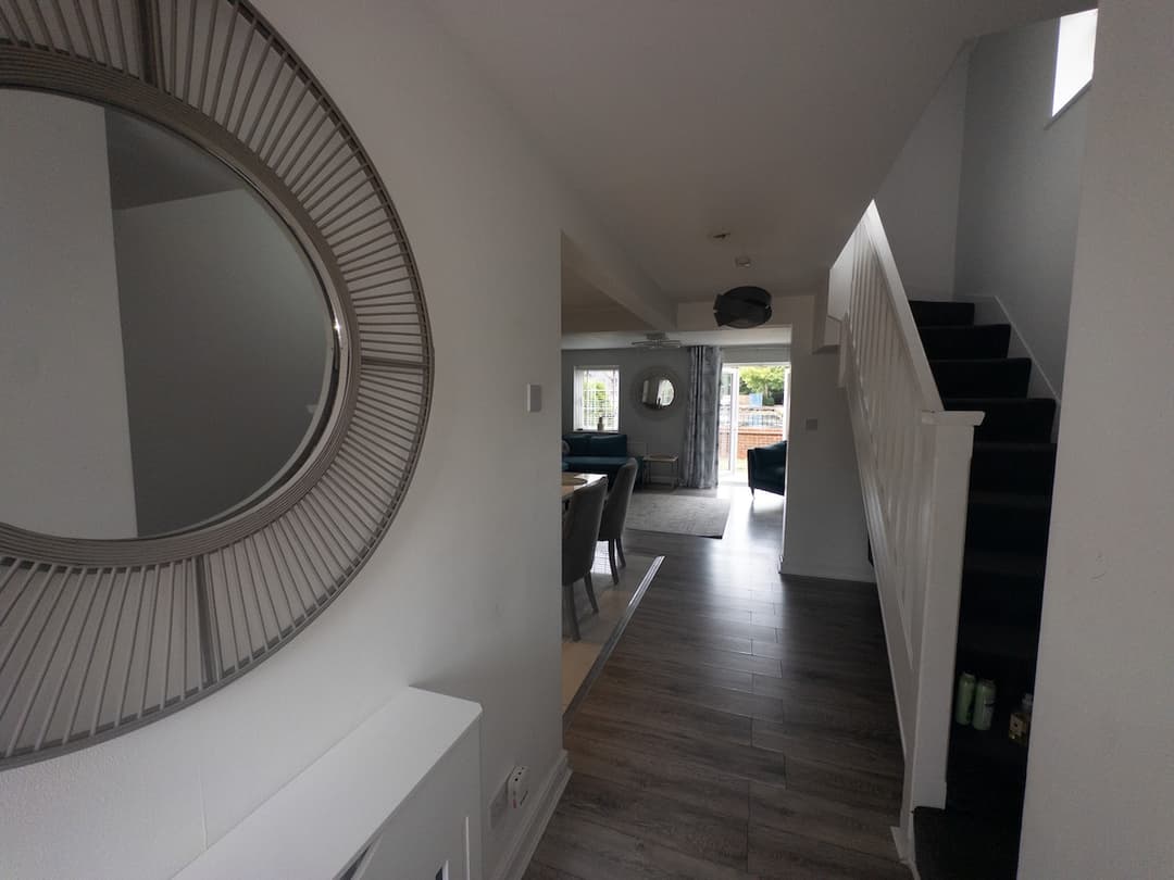 Stylish 4BR  Stretford Waterside Stay in M32 - View 39